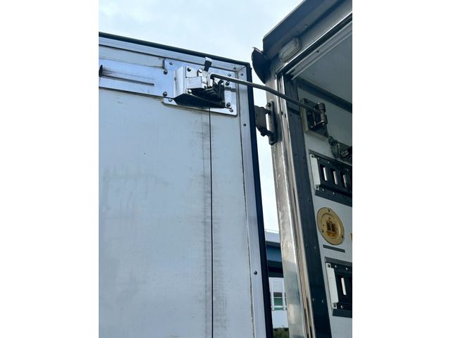 MITSUBISHI FUSOU FIGHTER 2017 Image 31