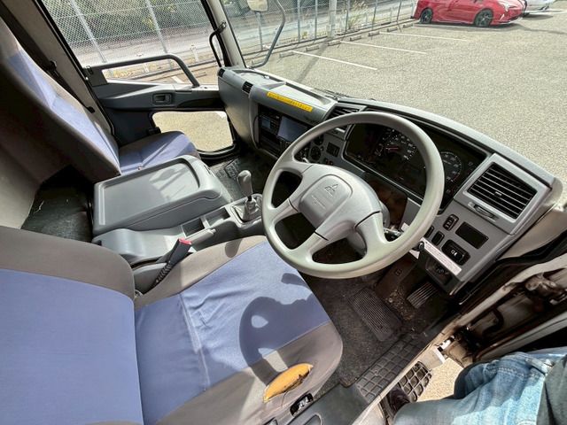 MITSUBISHI FUSOU FIGHTER 2017 Image 31