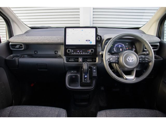 TOYOTA SIENTA HYBRID 2025 Image 31