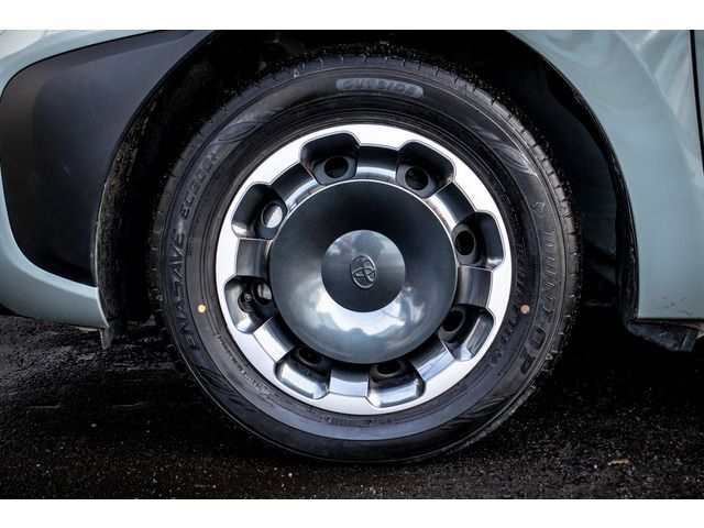 TOYOTA SIENTA HYBRID 2025 Image 31