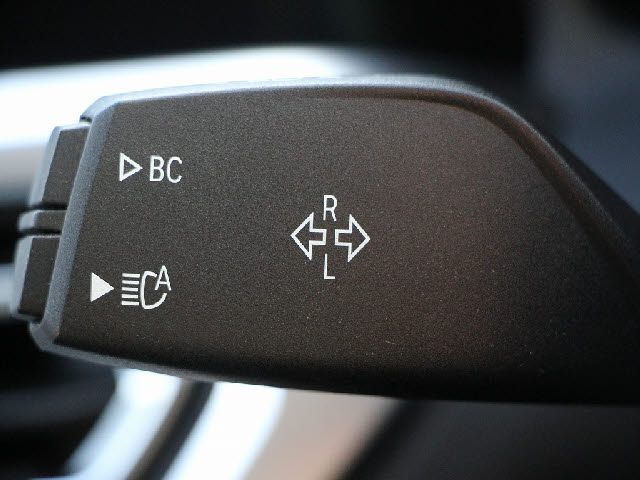 BMW 3SERIES SEDAN 2019 Image 31