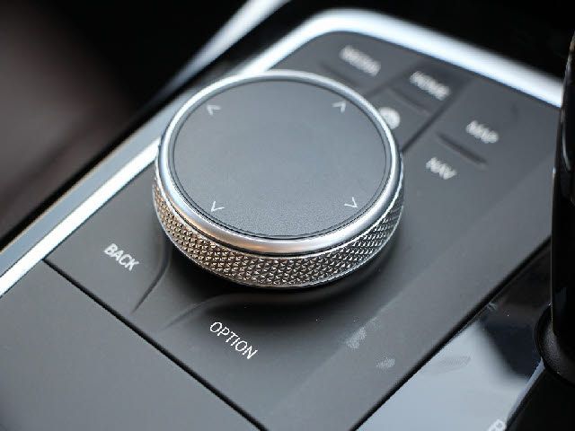 BMW 3SERIES SEDAN 2019 Image 31