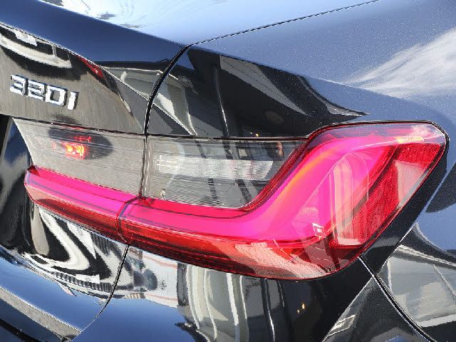 BMW 3SERIES SEDAN 2019 Image 31