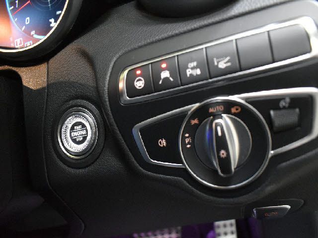 MERCEDES BENZ C CLAS 2018 Image 31