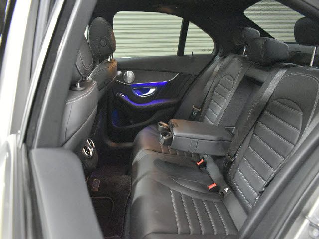 MERCEDES BENZ C CLAS 2018 Image 31