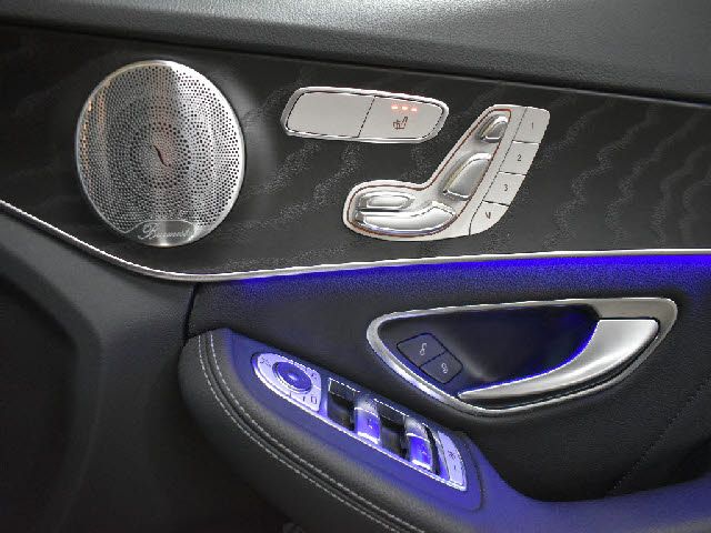 MERCEDES BENZ C CLAS 2018 Image 31