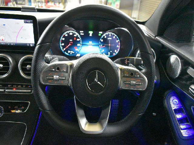 MERCEDES BENZ C CLAS 2018 Image 31