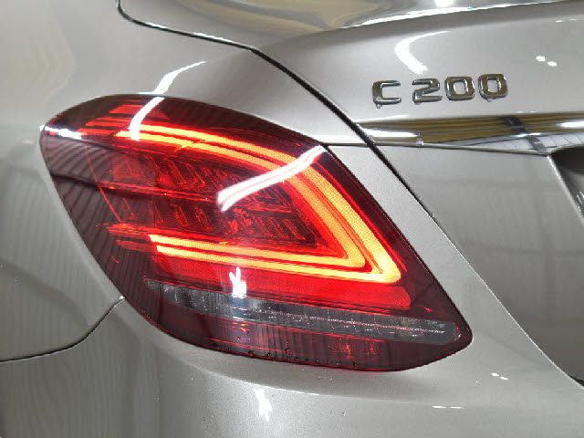 MERCEDES BENZ C CLAS 2018 Image 31