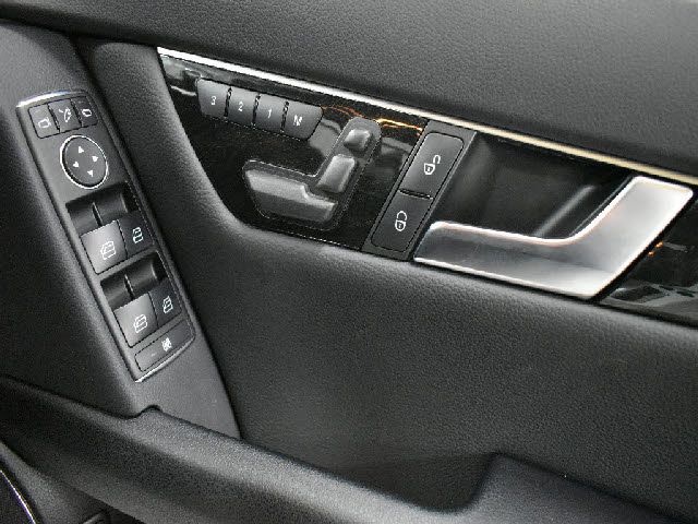 MERCEDES BENZ C CLAS 2013 Image 31