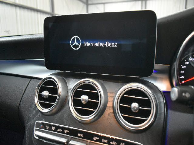 MERCEDES BENZ C CLAS 2019 Image 31
