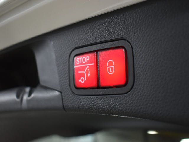 MERCEDES BENZ C CLAS 2019 Image 31