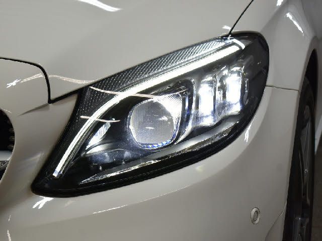 MERCEDES BENZ C CLAS 2019 Image 31