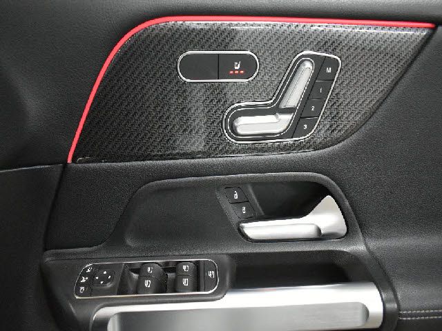 MERCEDES BENZ GLB 2021 Image 31