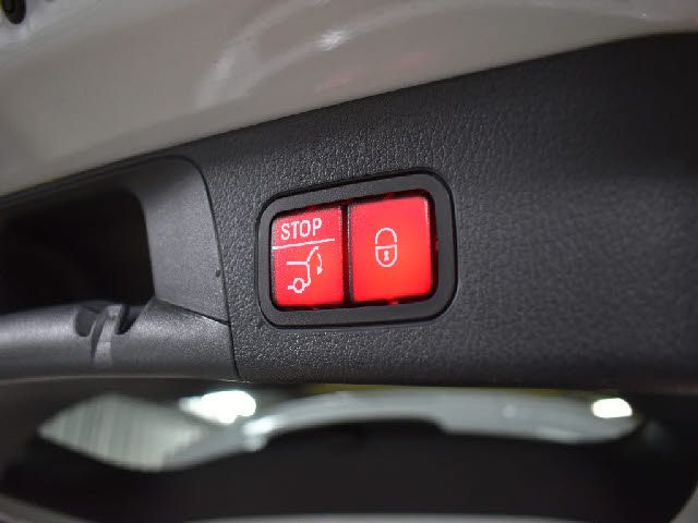 MERCEDES BENZ GLB 2021 Image 31