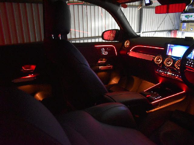 MERCEDES BENZ GLB 2021 Image 31