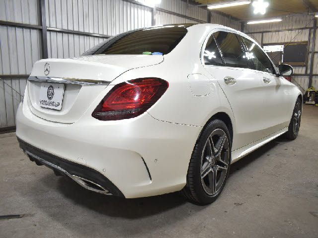 MERCEDES BENZ C CLAS 2018 Image 31