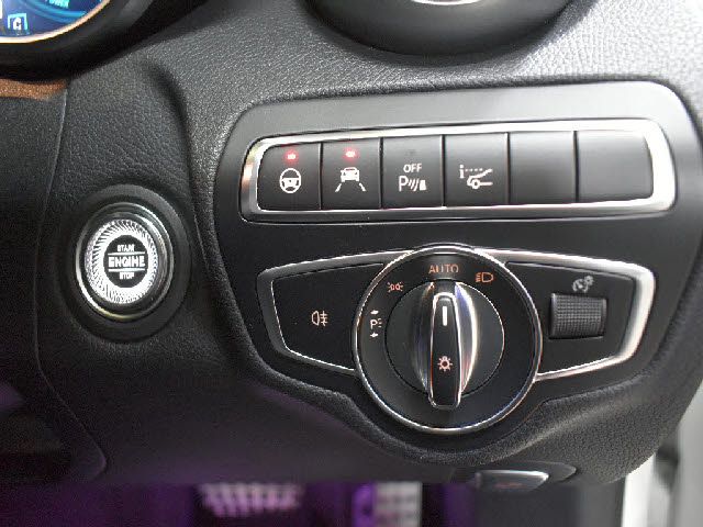 MERCEDES BENZ C CLAS 2018 Image 31