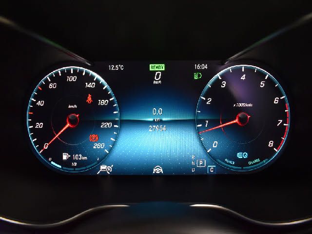 MERCEDES BENZ C CLAS 2018 Image 31