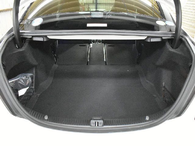 MERCEDES BENZ C CLAS 2018 Image 31