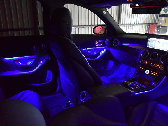 MERCEDES BENZ C CLAS 2018 Image 31