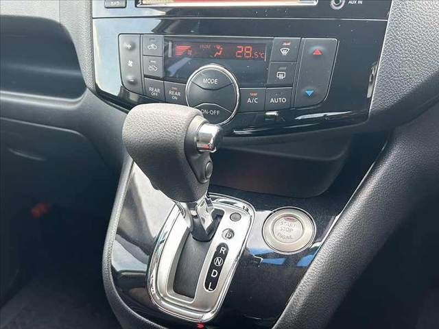 NISSAN SERENA  S-HYBRID 2014 Image 31