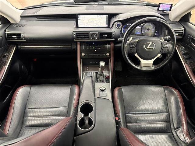 TOYOTA LEXUS IS300H 2016 Image 31