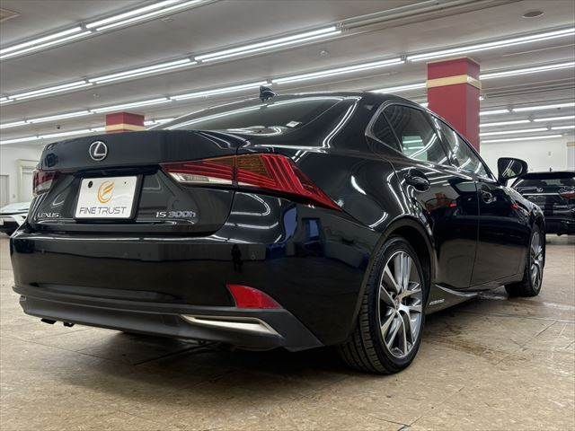 TOYOTA LEXUS IS300H 2016 Image 31