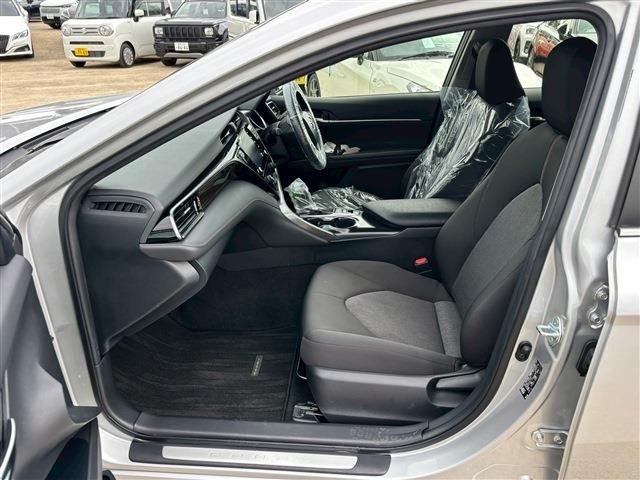 TOYOTA CAMRY HYBRID 2020 Image 31