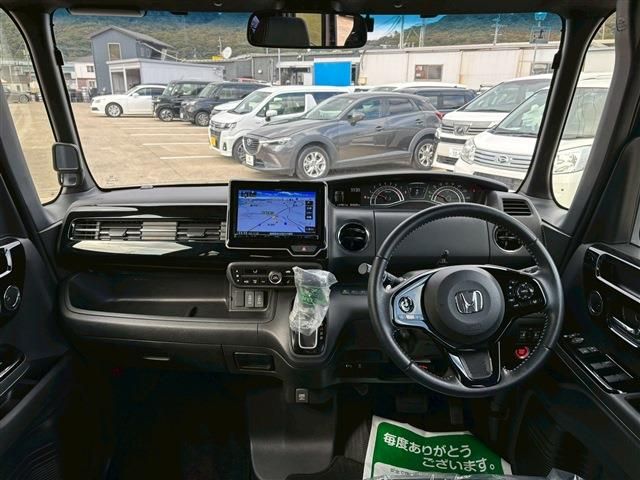 HONDA N BOX CUSTOM 2022 Image 31