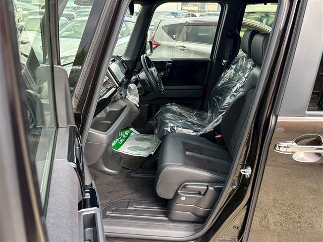 HONDA N BOX CUSTOM 2022 Image 31