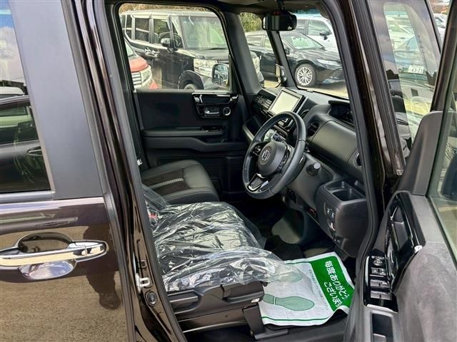 HONDA N BOX CUSTOM 2022 Image 31