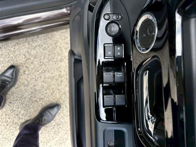 HONDA N BOX CUSTOM 2022 Image 31