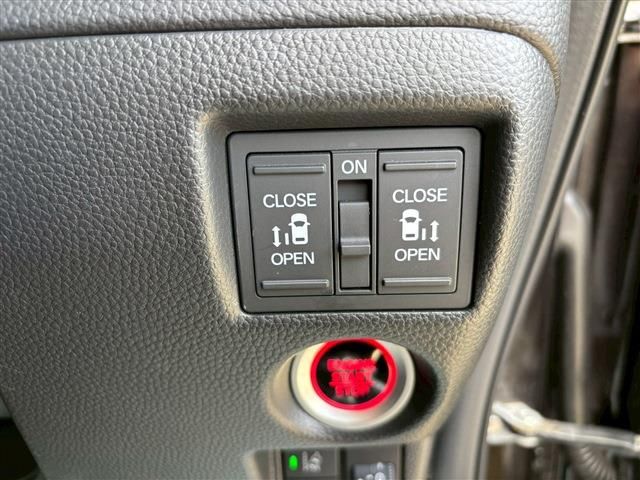 HONDA N BOX CUSTOM 2022 Image 31