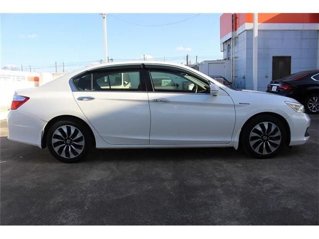 HONDA ACCORD HYBRID 2015 Image 31
