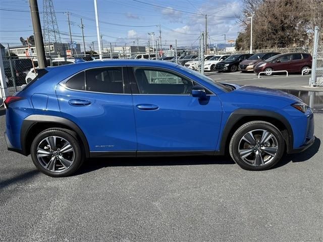 TOYOTA LEXUS UX300E 2021 Image 31