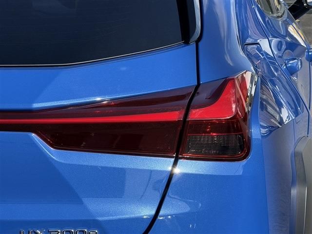 TOYOTA LEXUS UX300E 2021 Image 31