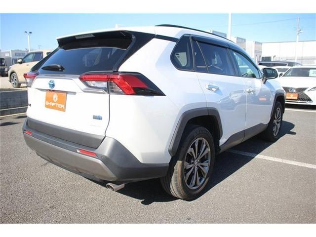 TOYOTA RAV4 HYBRID 4WD 2022 Image 31