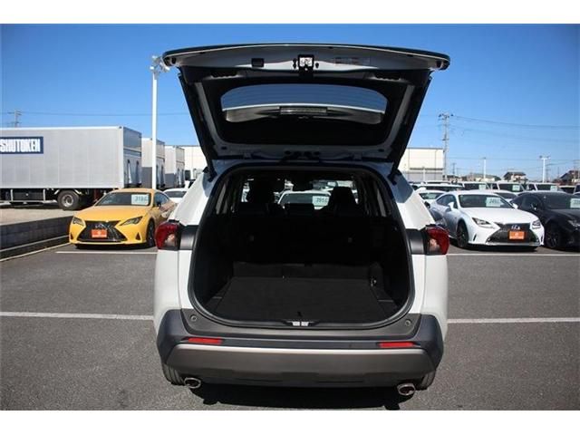 TOYOTA RAV4 HYBRID 4WD 2022 Image 31