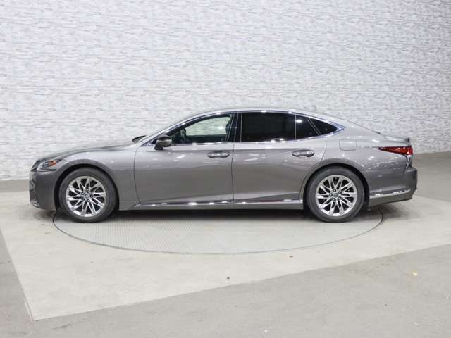 TOYOTA LEXUS LS500 2018 Image 31