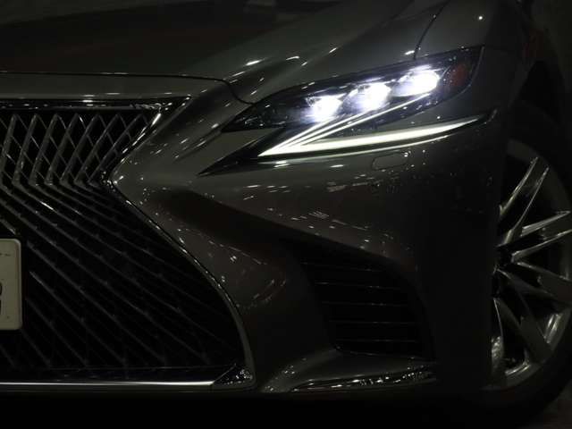 TOYOTA LEXUS LS500 2018 Image 31