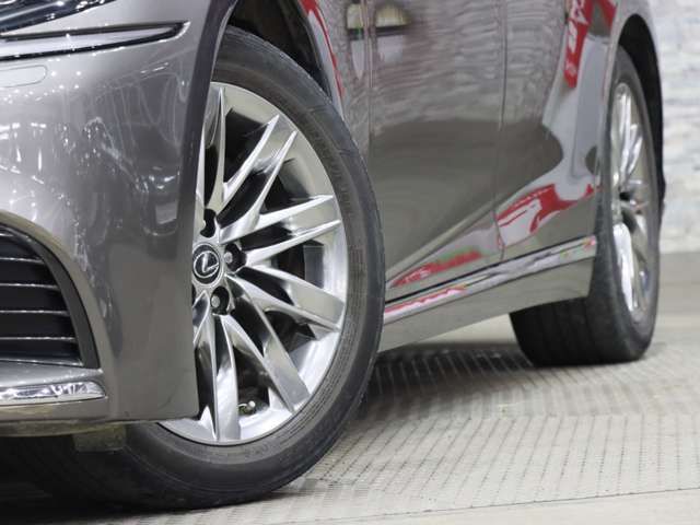 TOYOTA LEXUS LS500 2018 Image 31