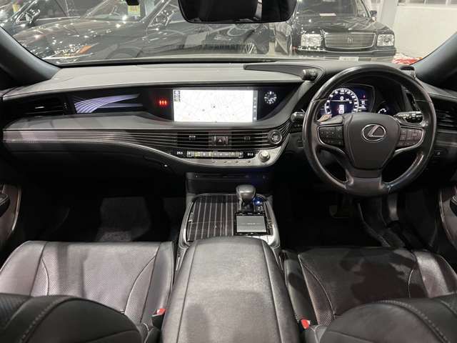 TOYOTA LEXUS LS500 2018 Image 31