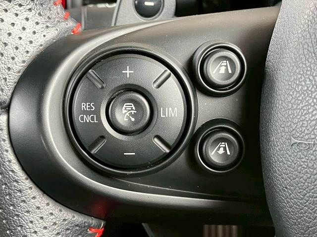 BMW MINI 2018 Image 31