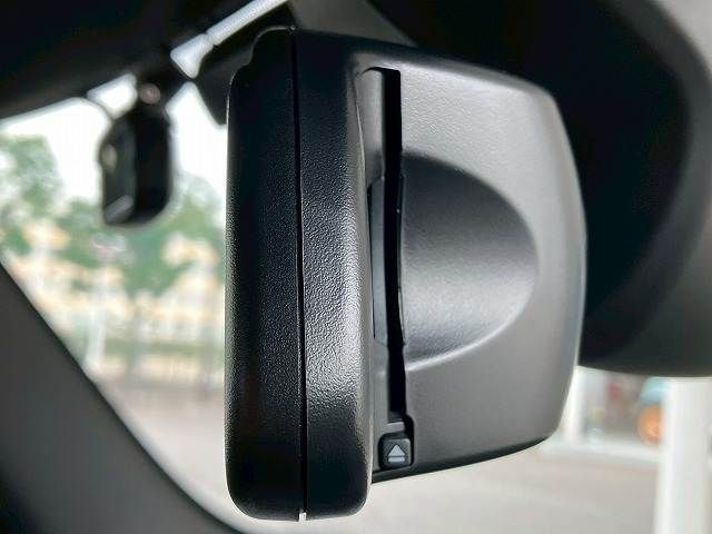 BMW MINI 2018 Image 31