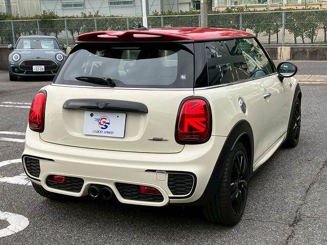 BMW MINI 2018 Image 31
