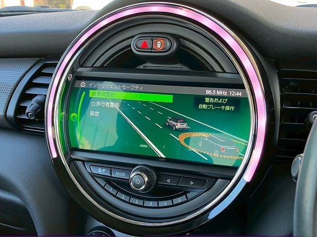 BMW MINI COOPER D 5DOOR 2021 Image 31