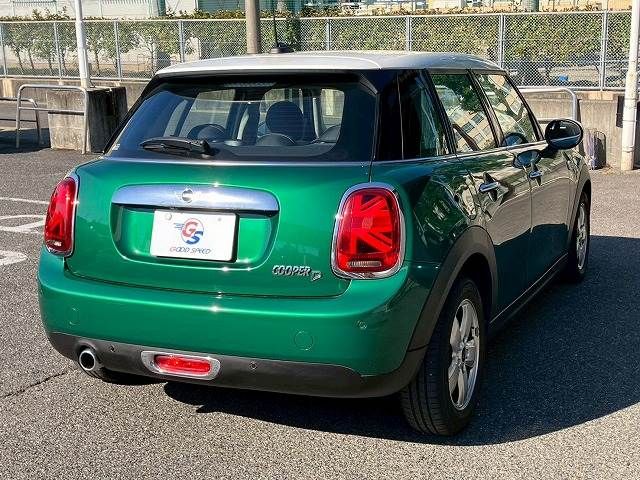 BMW MINI COOPER D 5DOOR 2021 Image 31