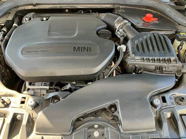 BMW MINI COOPER D 5DOOR 2021 Image 31