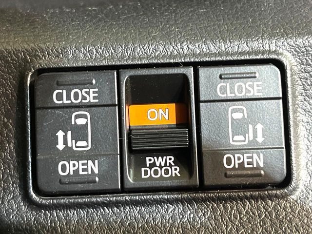 TOYOTA SIENTA 2015 Image 31