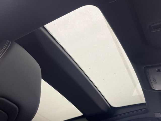 TOYOTA CROWN SEDAN HYBRID 2025 Image 31